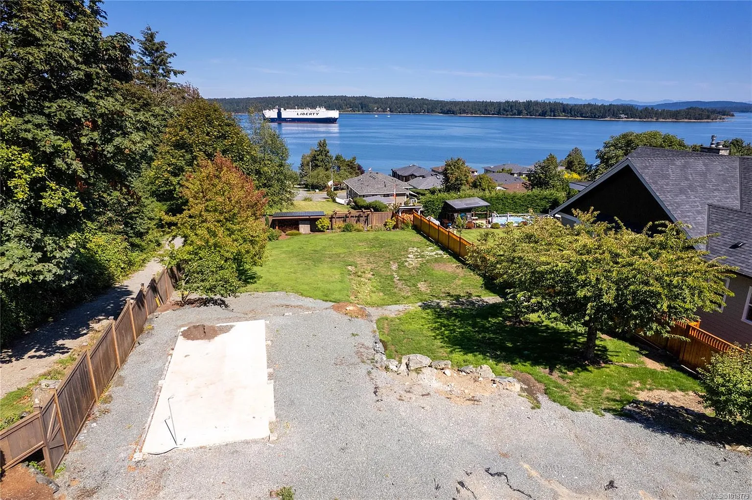 401 Chemainus Rd photo 1