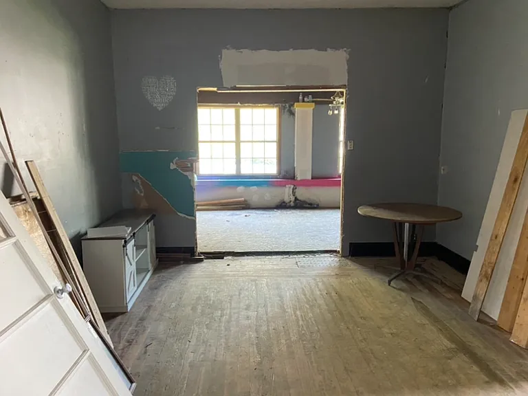 115 N Cherry St — Photo 5