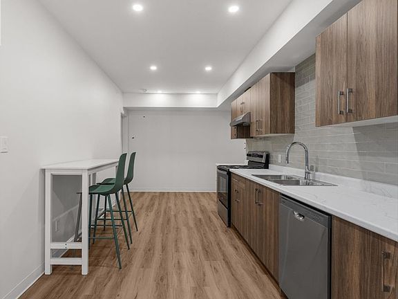 4th image of 185 Randolph Pl #104