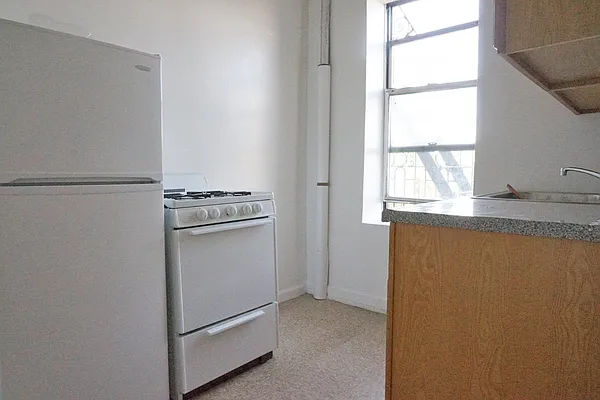 Rented by Bohemia Realty Group | media 9