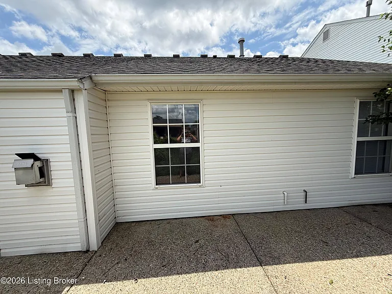 9607 Brooks Bend Rd — Photo 22