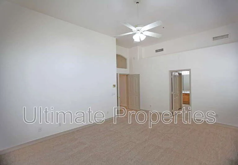 13872 E Kalil Dr — Photo 11