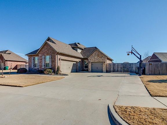 2nd image of 5700 Creekmore Dr