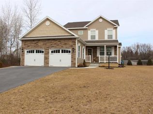 605 Bluebird Ln, Schenectady, NY 12306