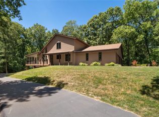 6833 Country Estates Dr, Columbia, IL 62236