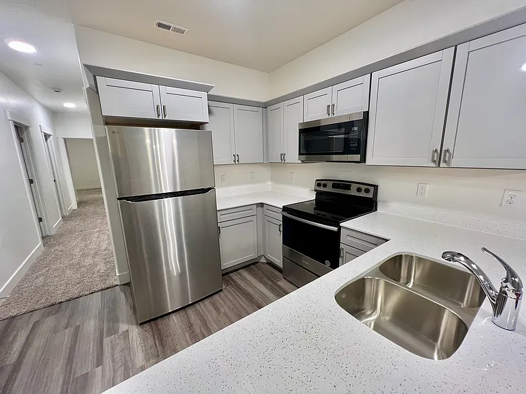 762 Lang Ct N #301 — Photo 3