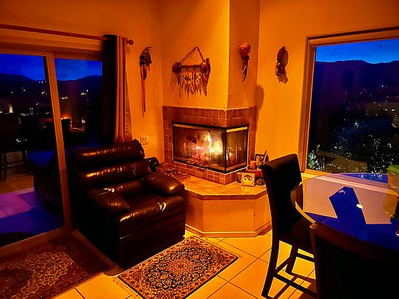 3rd image of 1811 Ladera Rd