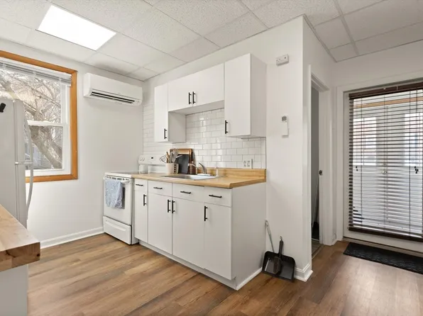 8 North St #5C, Plymouth, MA 02360