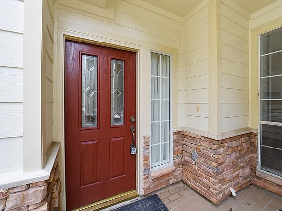 2nd image of 2110 Ridge Wood Ln