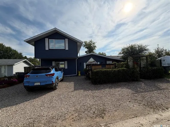 1102 Alfred STREET, Cochin, SK S0M 0L0