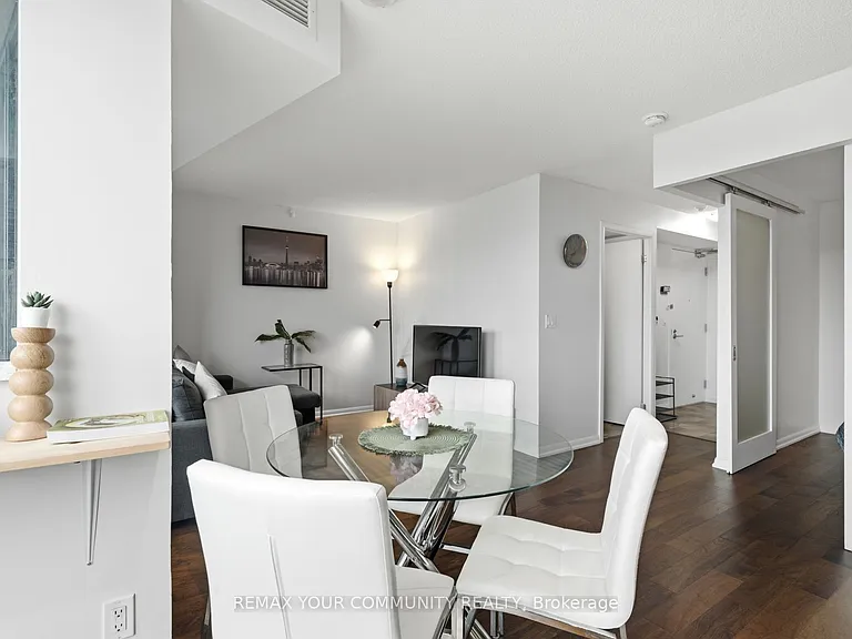 209 Fort York Blvd #962 — Photo 13