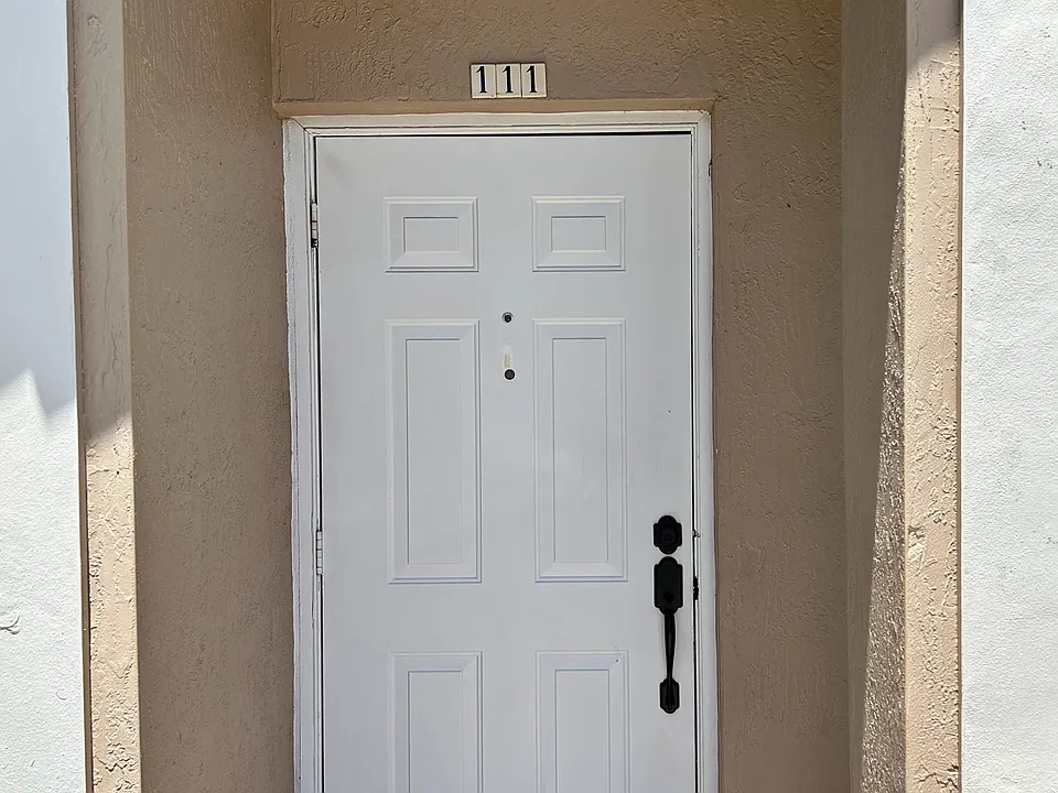 5737 NW 114th Path #111