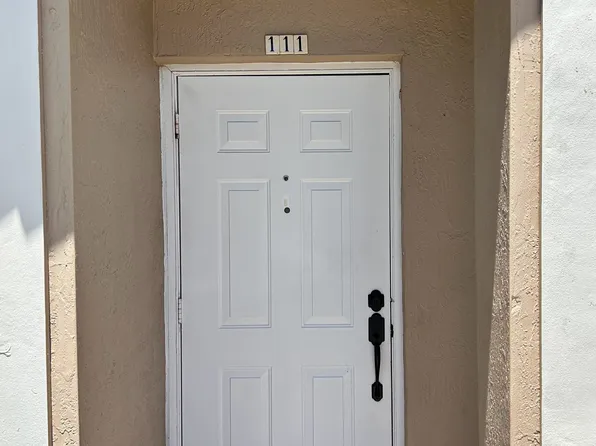 5737 NW 114th Path APT 111, Doral, FL 33178