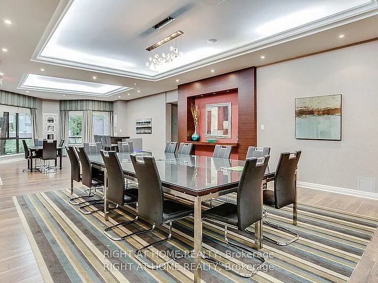 280 Simcoe St #807 — Photo 26