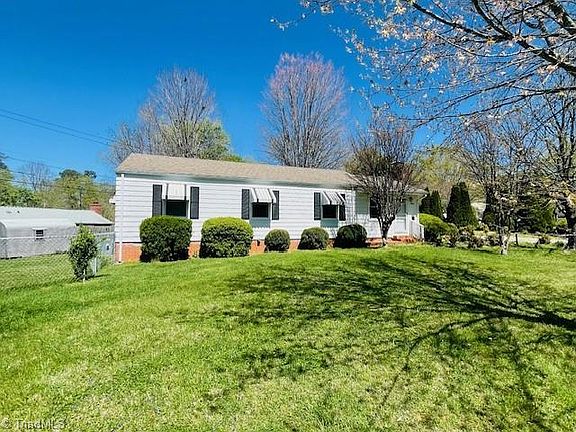 2nd image of 2540 Fernwood Dr