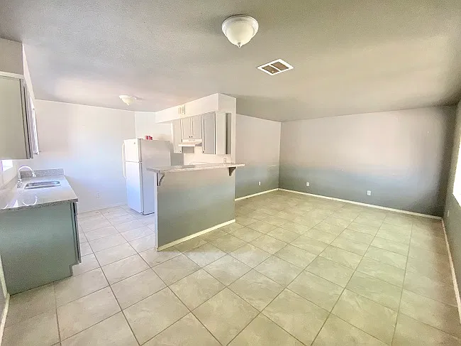 194 N 6th Ave #B