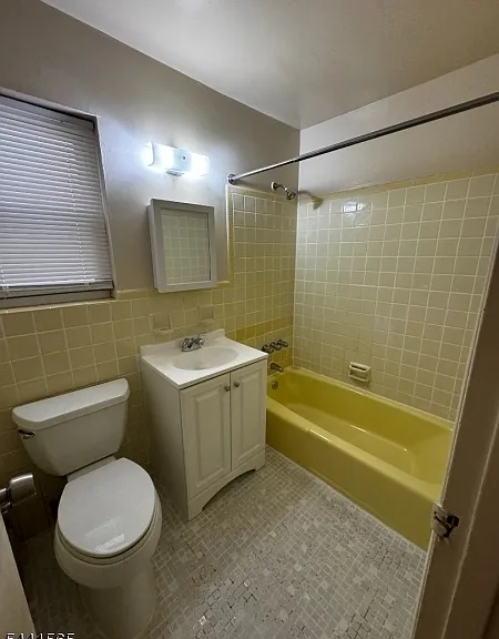 99 21st St #1 — Photo 8