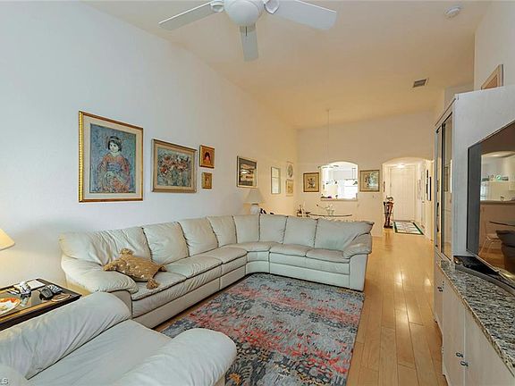 3rd image of 7585 Meadow Lakes Dr APT 403