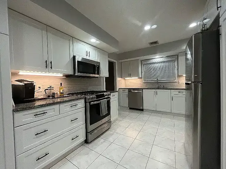 234 Lee St — Photo 3