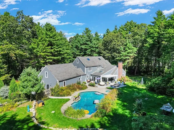 16 Cranberry Ln, Norwell, MA 02061