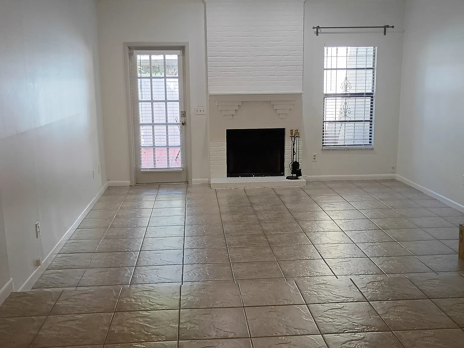 2 bed, 2.5 bath, 1520 sqft, $2,745 — Photo 2