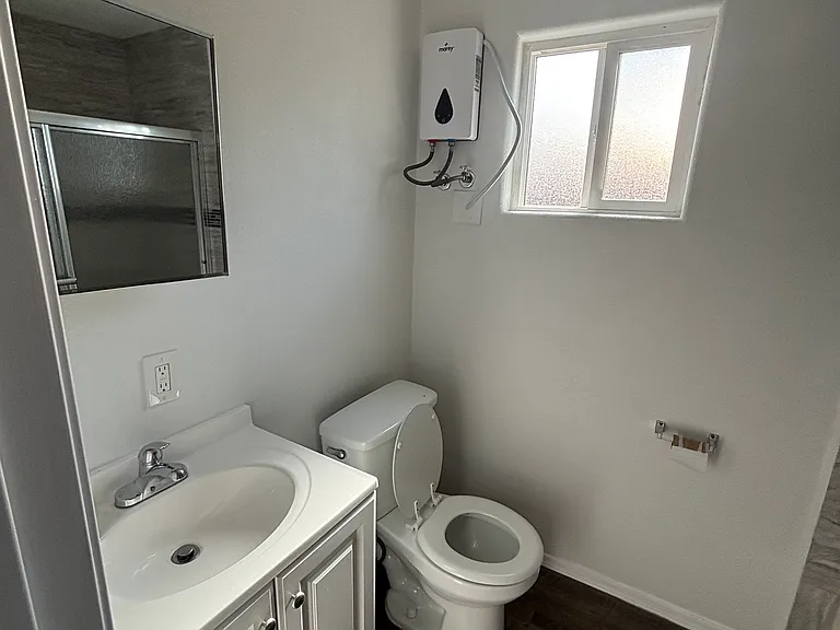 127 Kellner Unit A - Bathroom