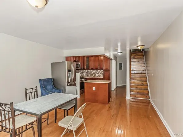 2284 Atlantic Avenue image 2 of 20