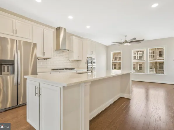 1903 Greenbriar Hall Rd, Dumfries, VA 22026