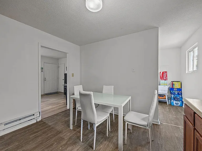 723 N Privette St — Photo 5