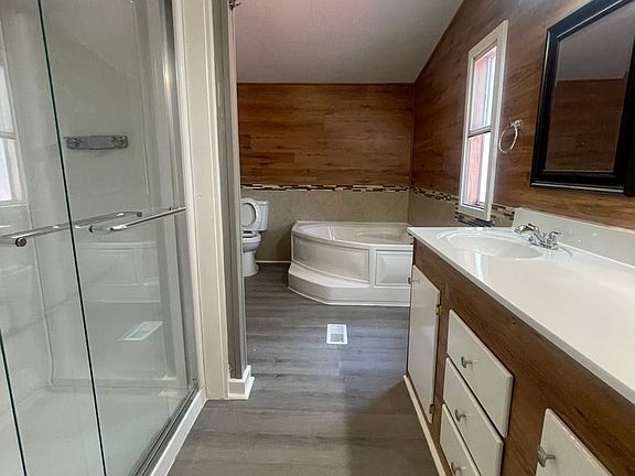 4th image of 4942 Blue Water Cir