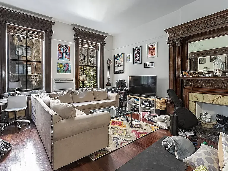 118 E 19th St #3N — Photo 2