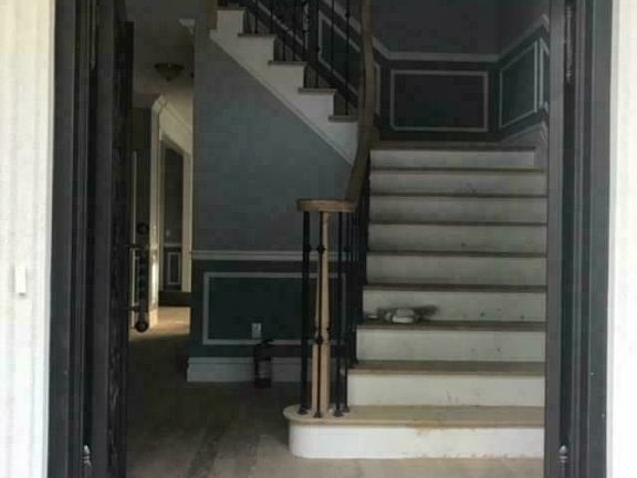 3rd image of 139 Waldron Ave