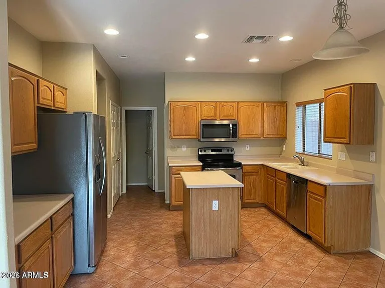 40725 N Apollo Way — Photo 3