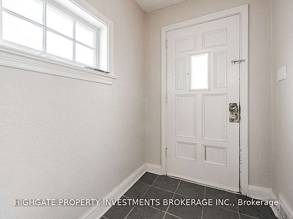 3rd image of 323 Rumsey Rd