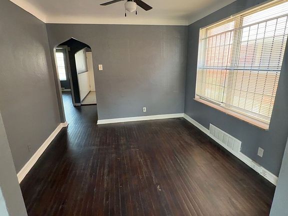 3rd image of 5955 Floy Ave