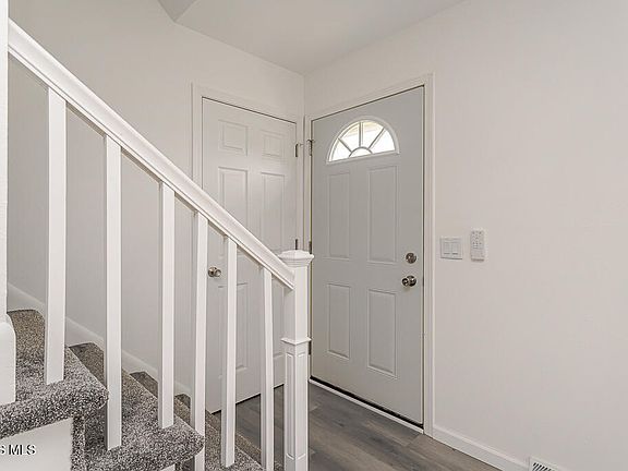 5th image of 5917 Pepperell Pl