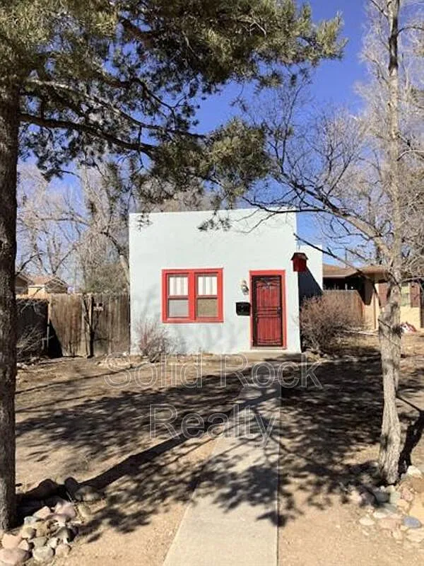 2 bed, 1.0 bath, 612 sqft, $1,150 — Photo 1