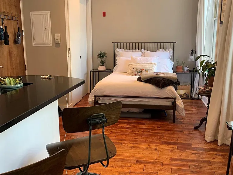 126 S 16th St #2F — Photo 5