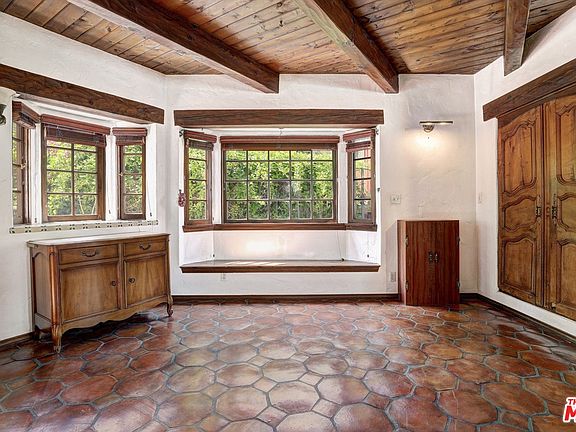 5th image of 10266 Lelia Ln