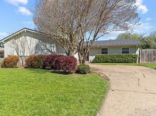 910 Warren Way, Richardson, TX 75080