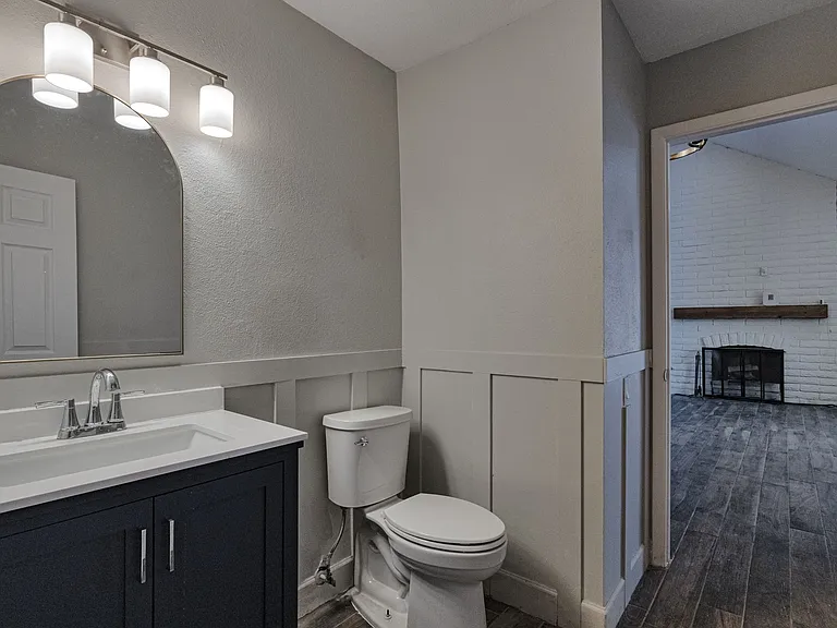 1602 E Weathervane Ln — Photo 16