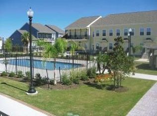 8501 I 10 Service Rd APT 17B, New Orleans, LA 70127