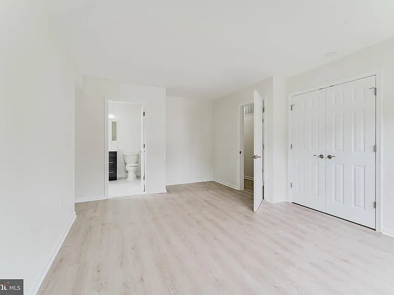 7107 Sontag Way — Photo 23