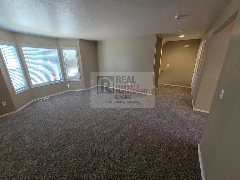 8431 13th Ave SE — Photo 15