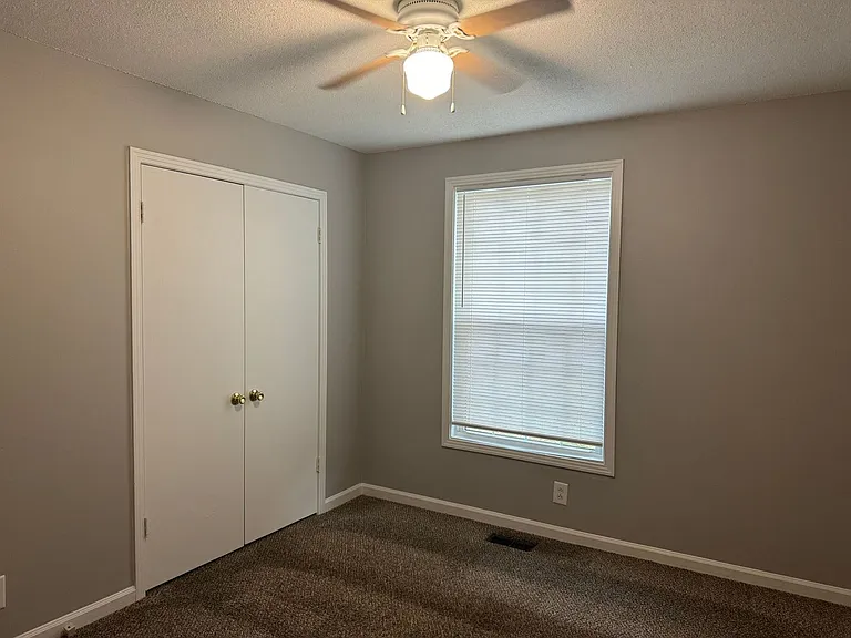 104 Cornelia Ct — Photo 14