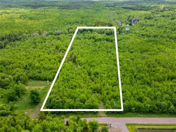 214 Coburg Rd, Westmorland, NB E4M 1M6