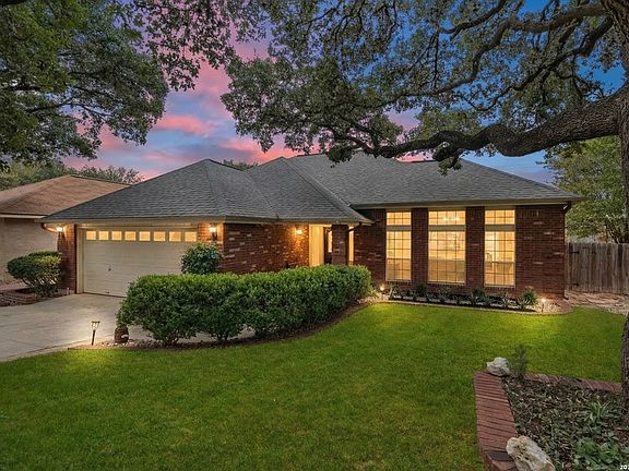 2nd image of 5854 Woodridge Oaks
