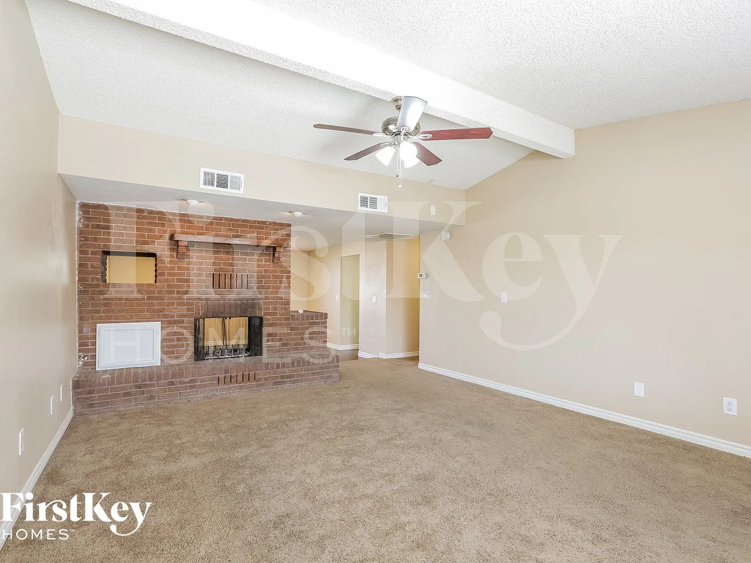3 bed, 2.0 bath, 1626 sqft, $1,915 — Photo 4