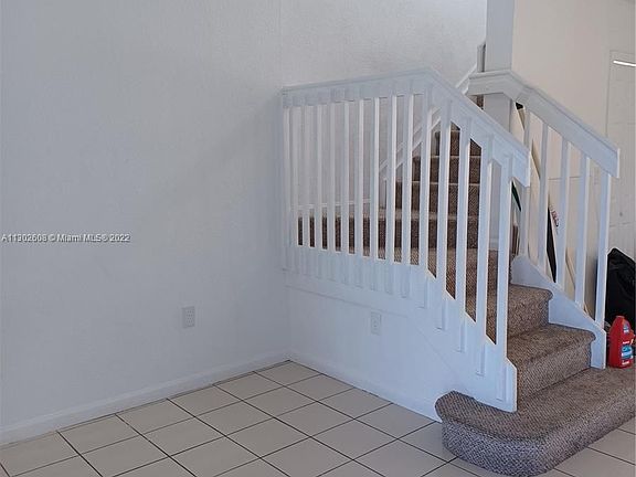 3rd image of 2816 SE 16th Ave #119