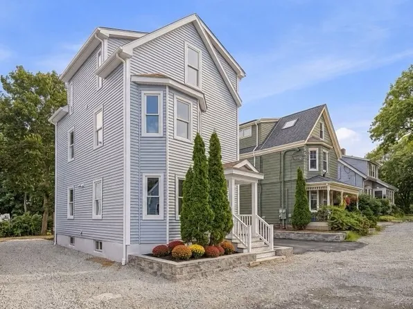 2 Summer Street Pl, Arlington, MA 02476